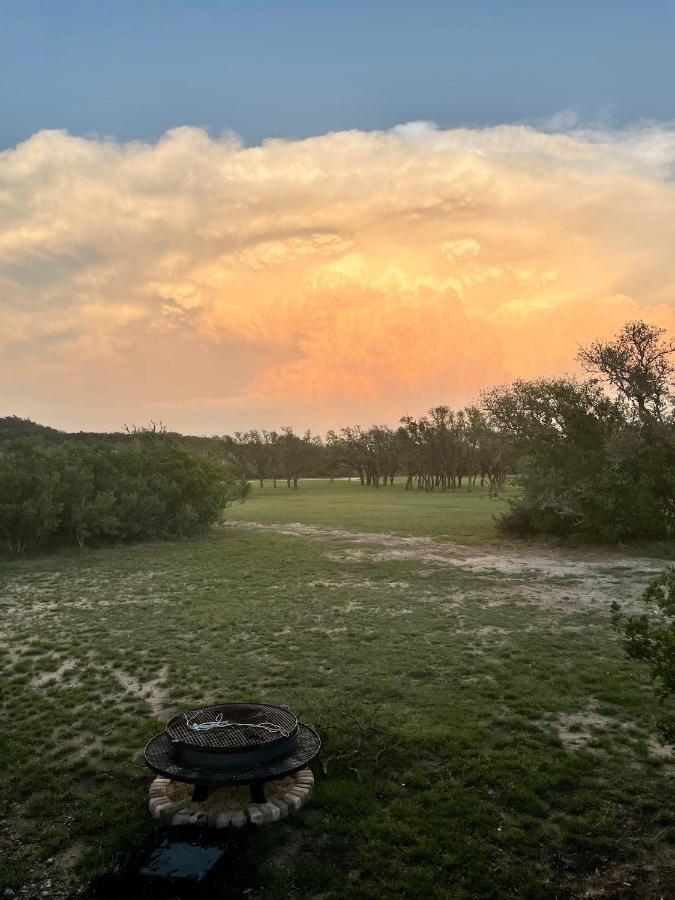 فريدريكسبيرغ City On A Hill At Spring Creek المظهر الخارجي الصورة
