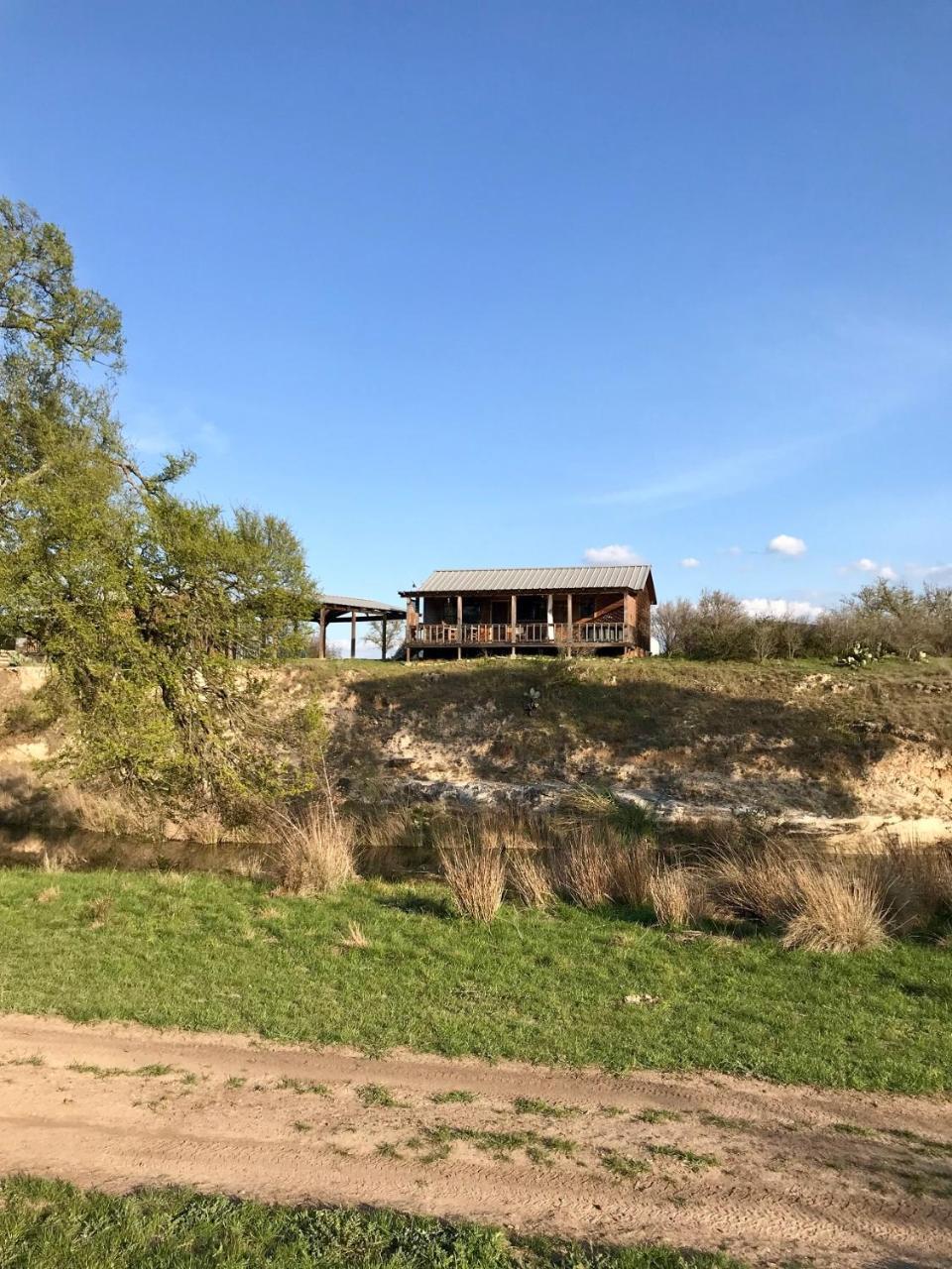 فريدريكسبيرغ City On A Hill At Spring Creek المظهر الخارجي الصورة